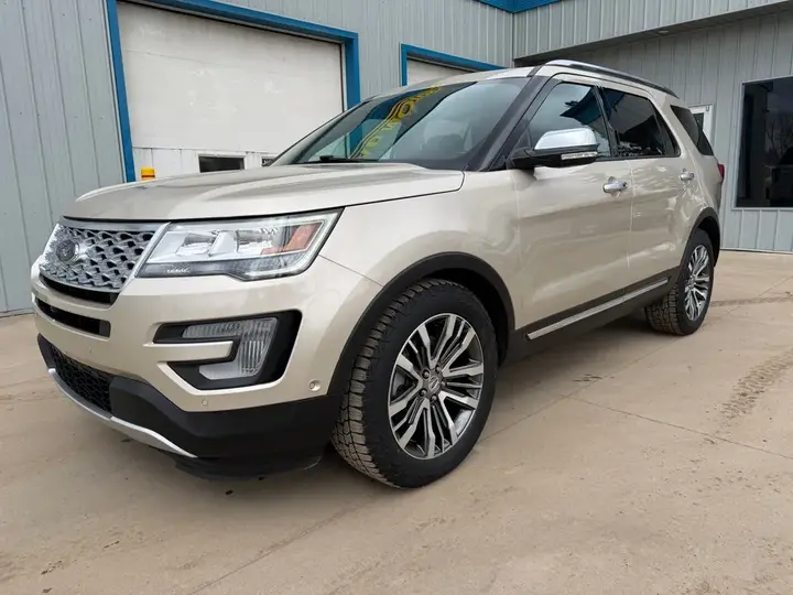 Ford Explorer 2017 photo 2