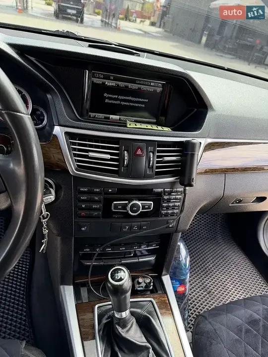 Mercedes-Benz E-Class 2012 photo 5