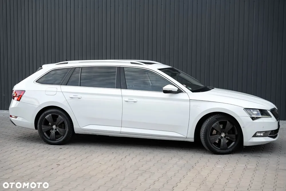 Skoda Superb 2016 photo 5
