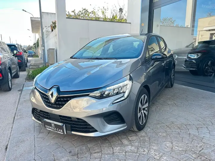Renault Clio 2023 photo 3
