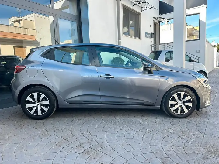 Renault Clio 2023 photo 5