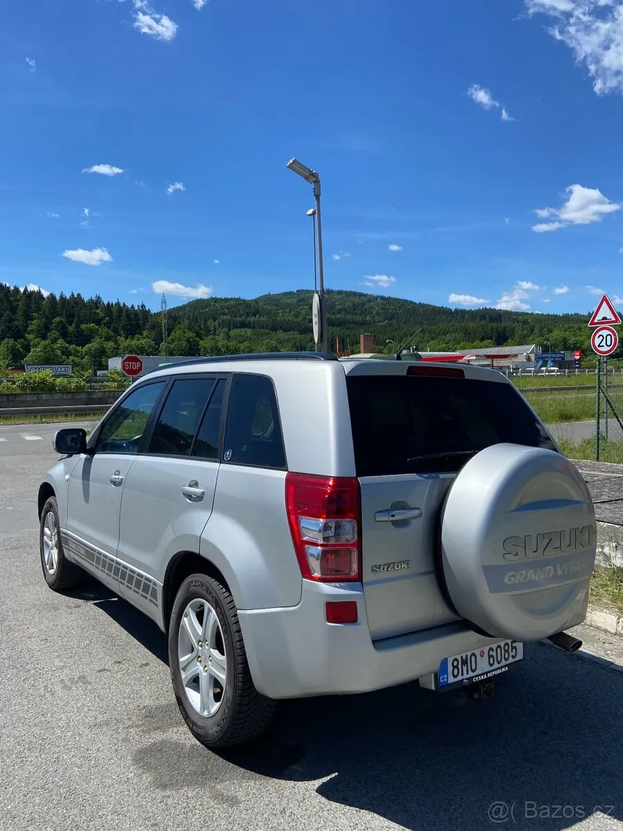 Suzuki Grand Vitara 2007 photo 3