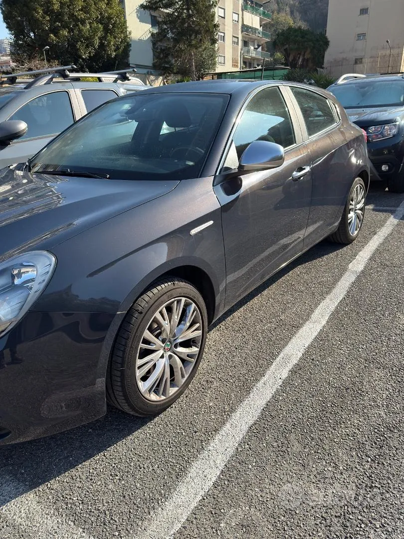 Alfa Romeo Giulietta 2016 photo 3