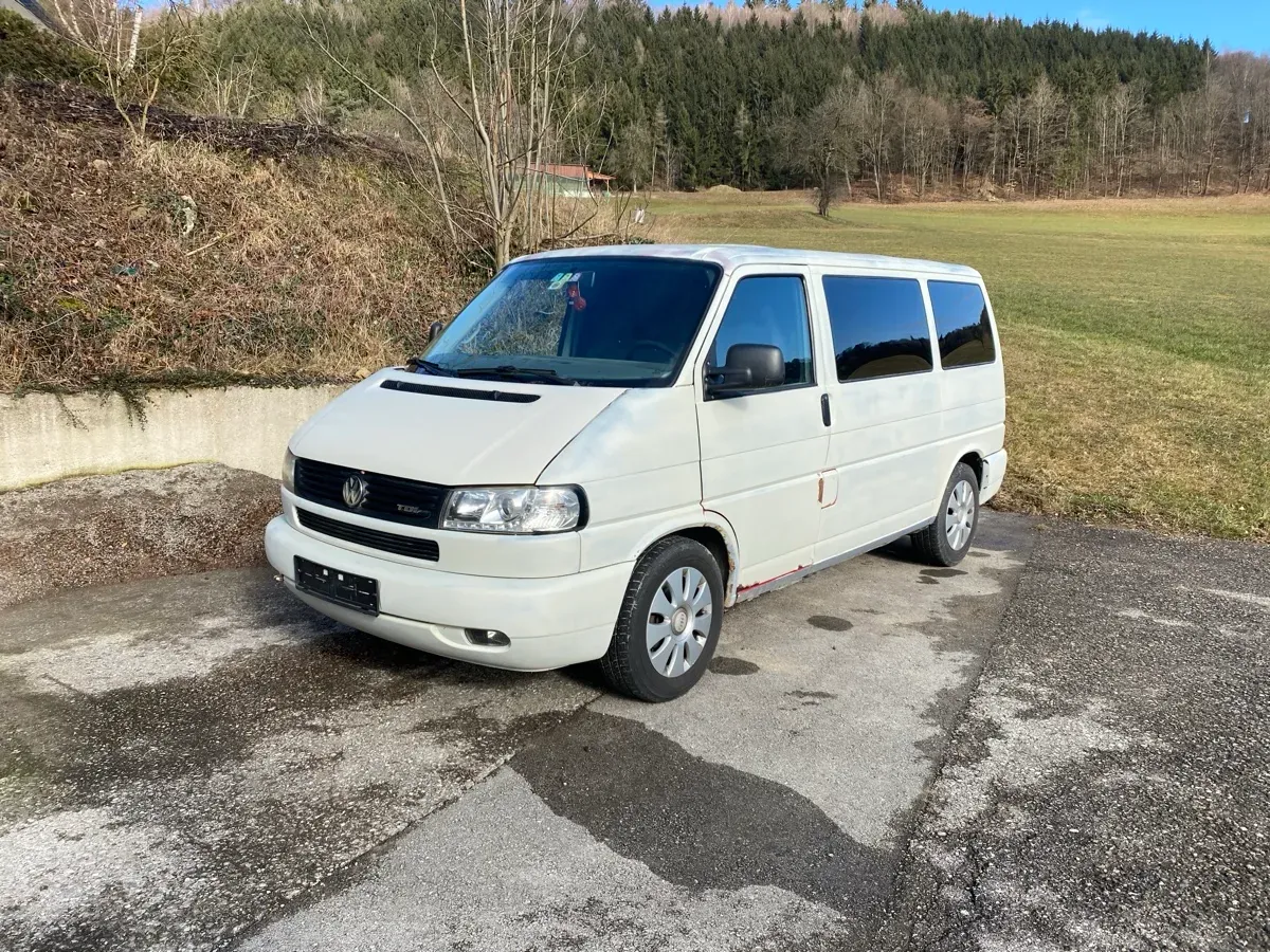 Volkswagen T4 1997 photo 2