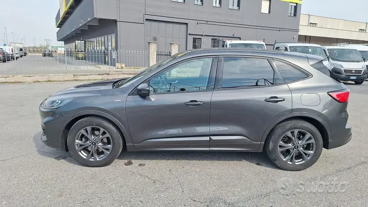 Ford Kuga 2022 photo 4