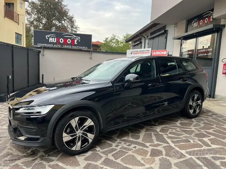Volvo V60 Cross Country 2022 photo 2