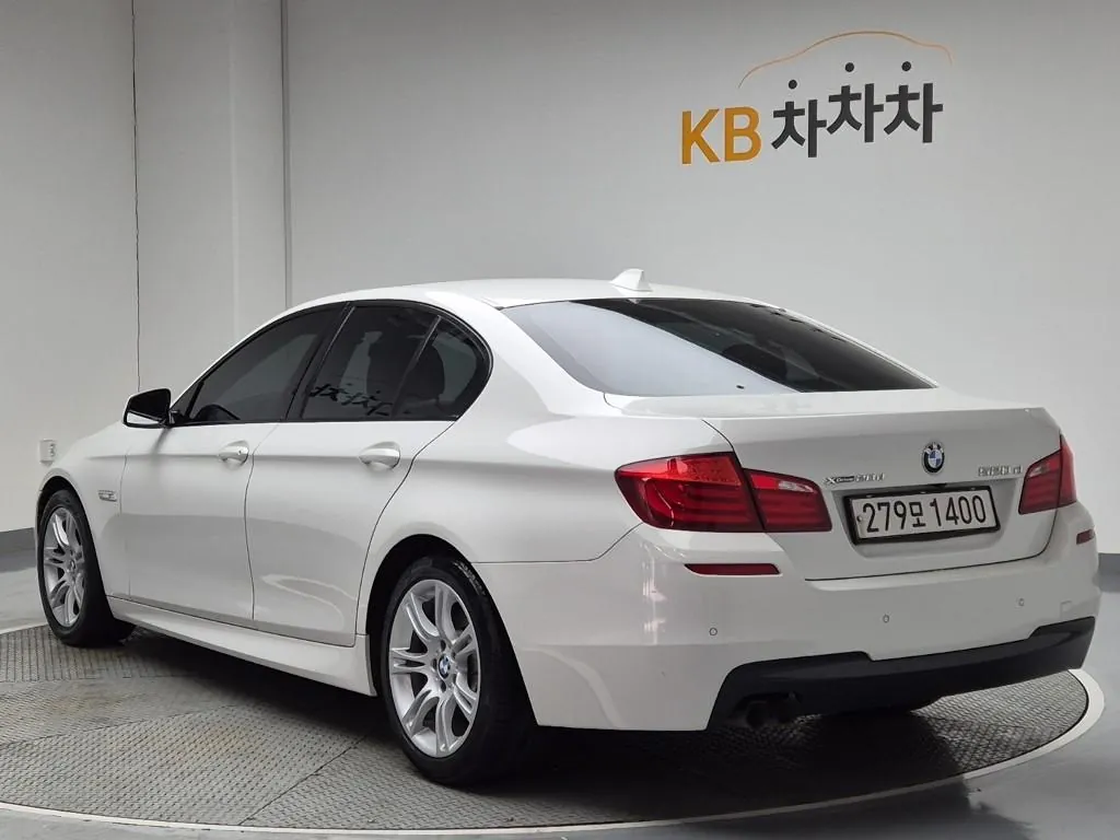 BMW 5 Series 2013 photo 2