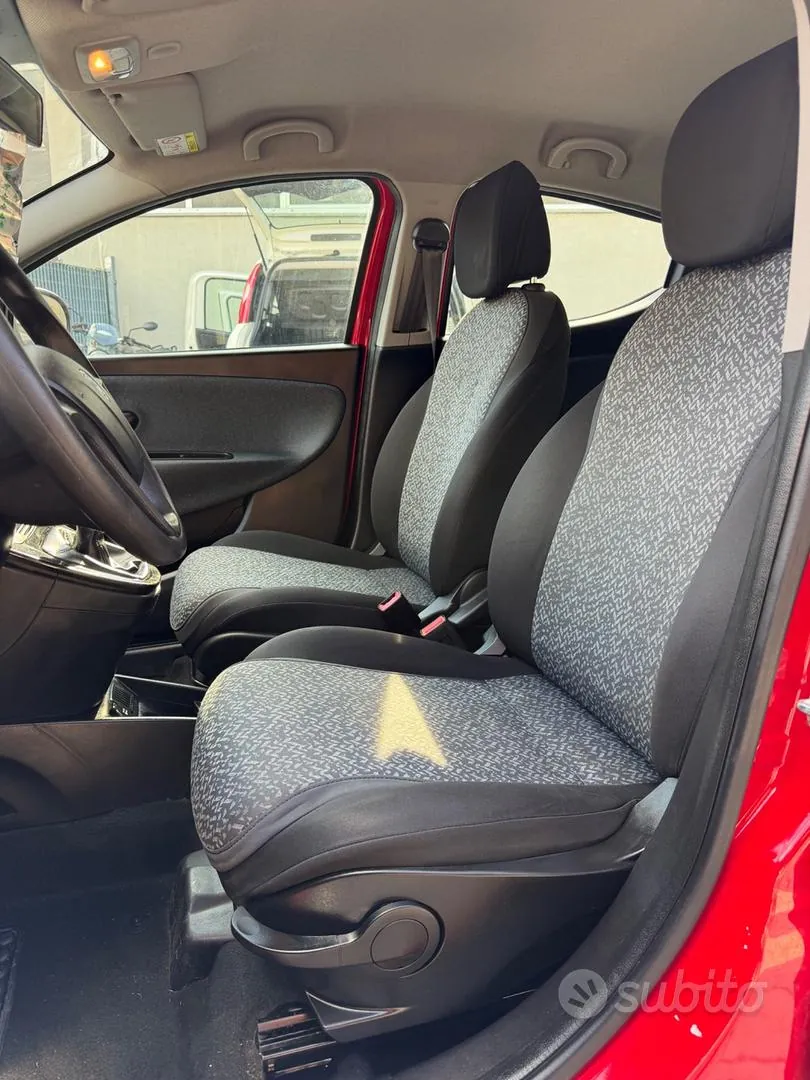 Lancia Ypsilon 2019 photo 5