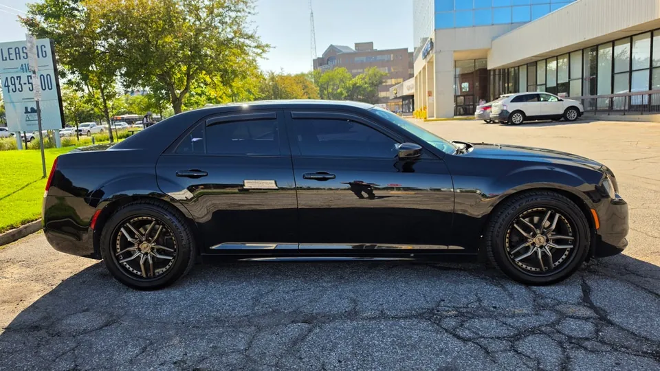 Chrysler 300 2017 photo 5