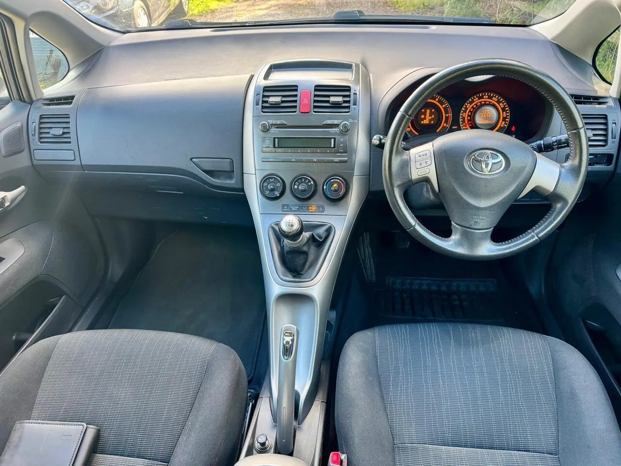 Toyota Auris 2009 photo 5