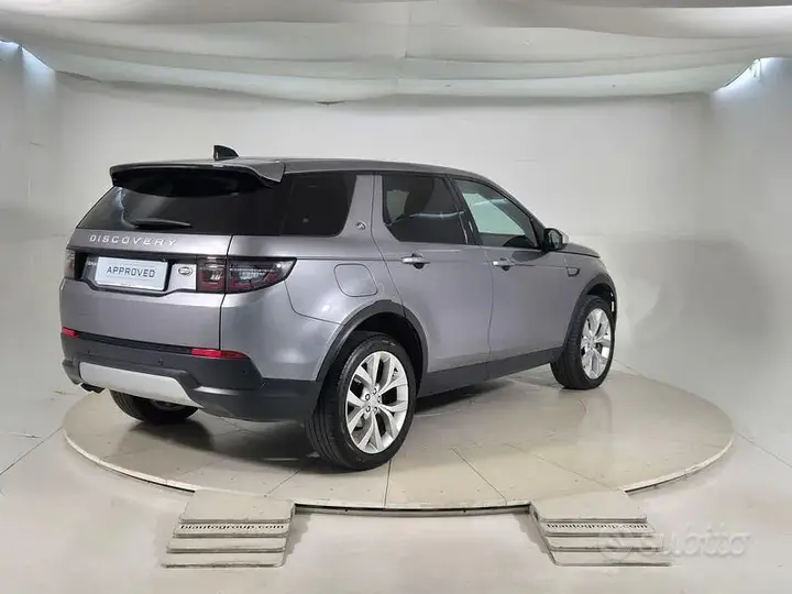 Land Rover Discovery Sport 2022 photo 2