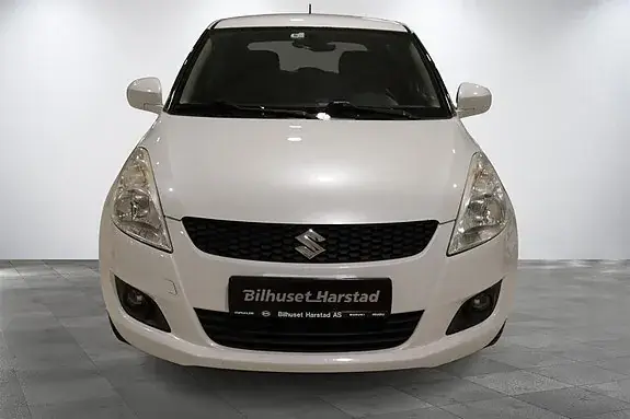 Suzuki Swift 2011 photo 2