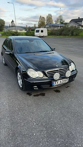 Mercedes-Benz C200 2006 photo 2
