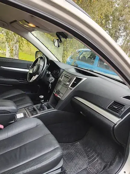 Subaru Outback 2012 photo 3