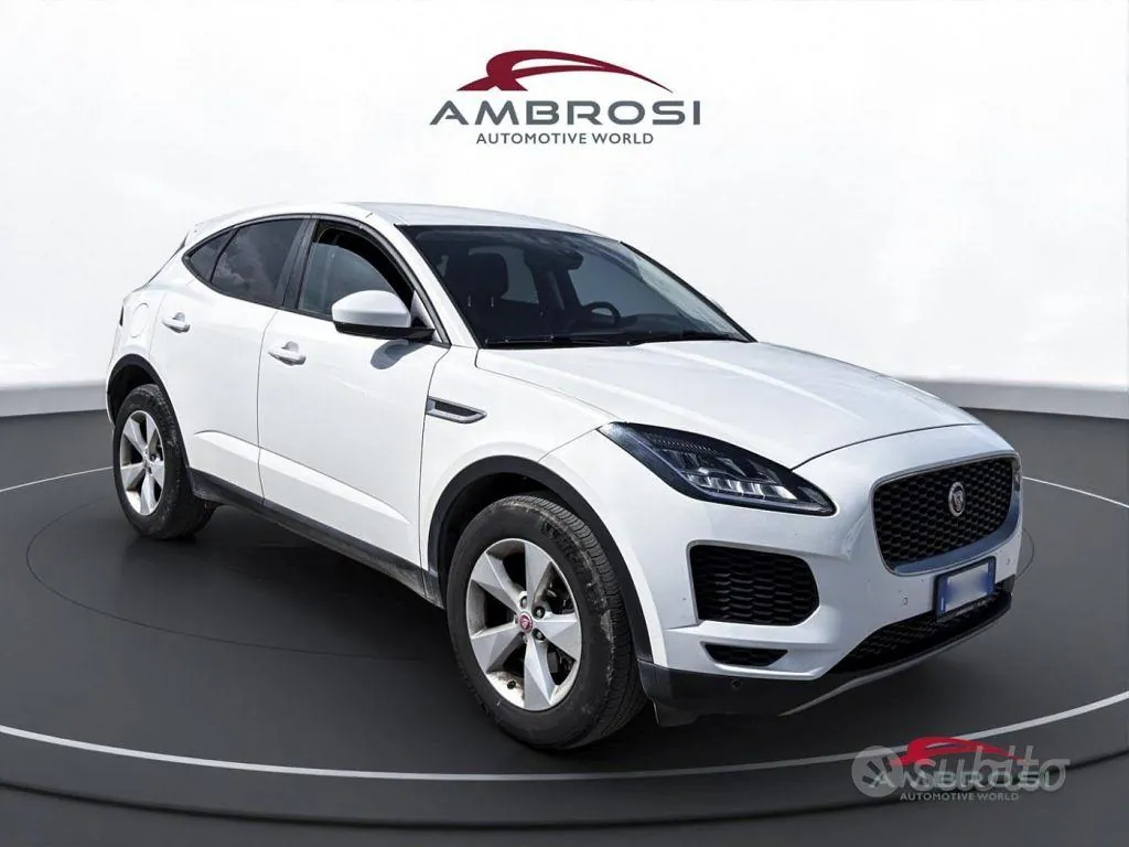 Jaguar E-Pace 2019 photo 2