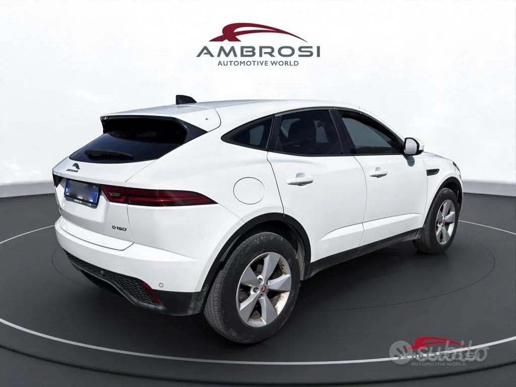 Jaguar E-Pace 2019 photo 5