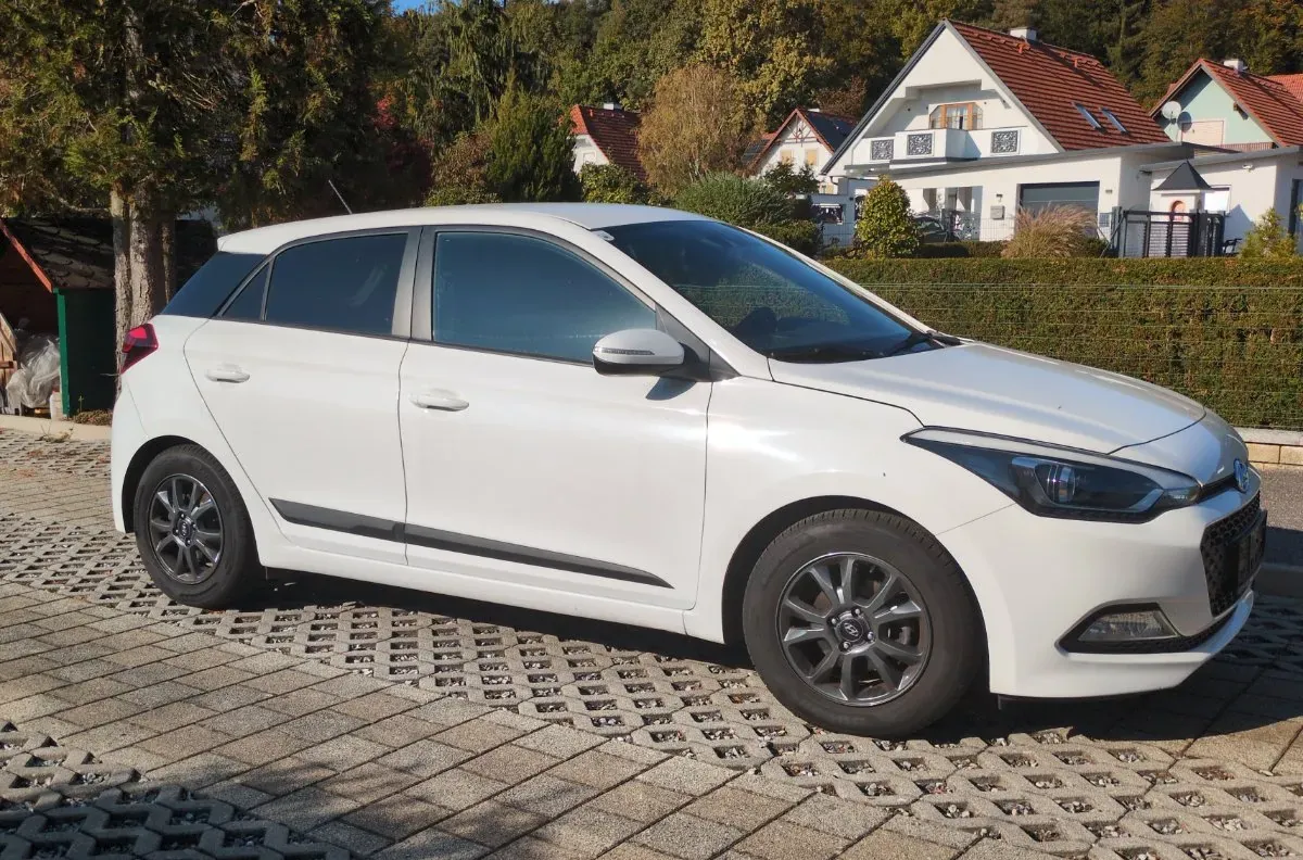Hyundai I20