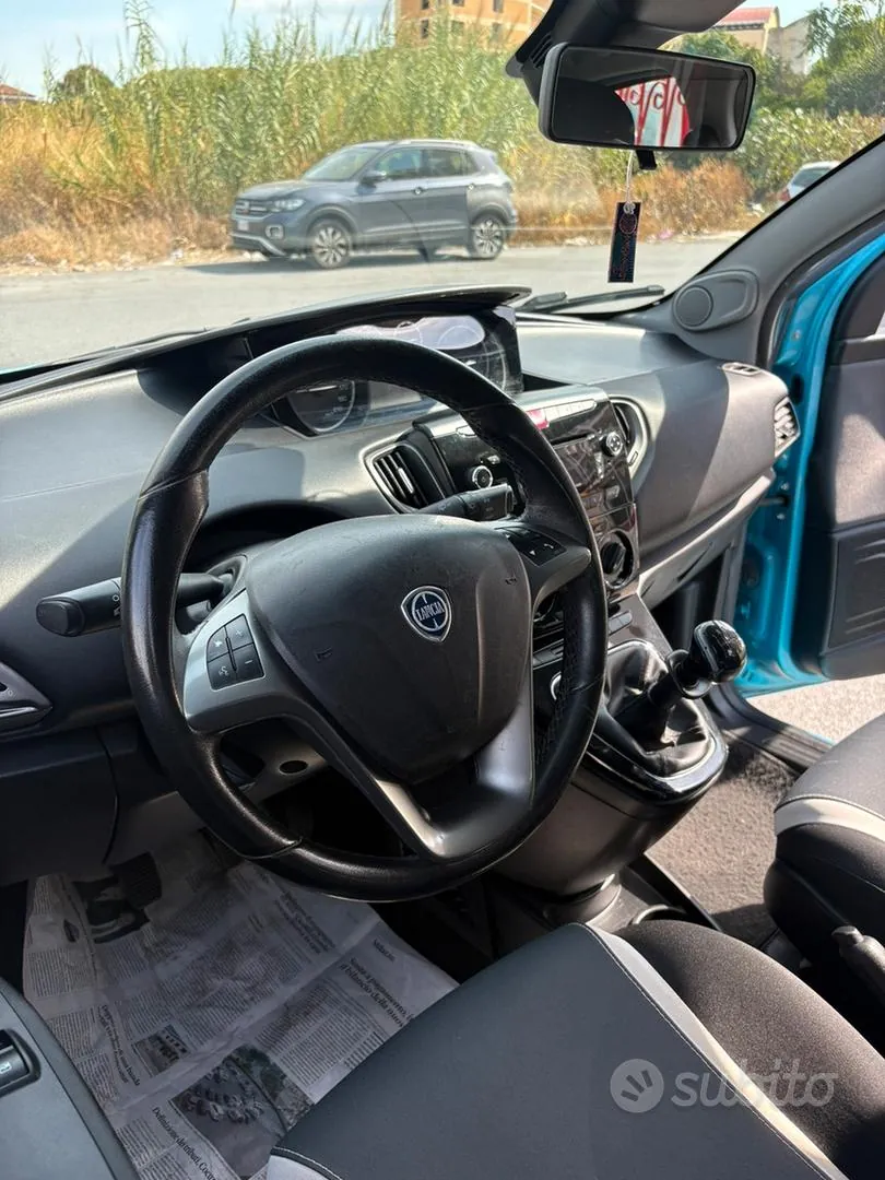 Lancia Ypsilon 2014 photo 5