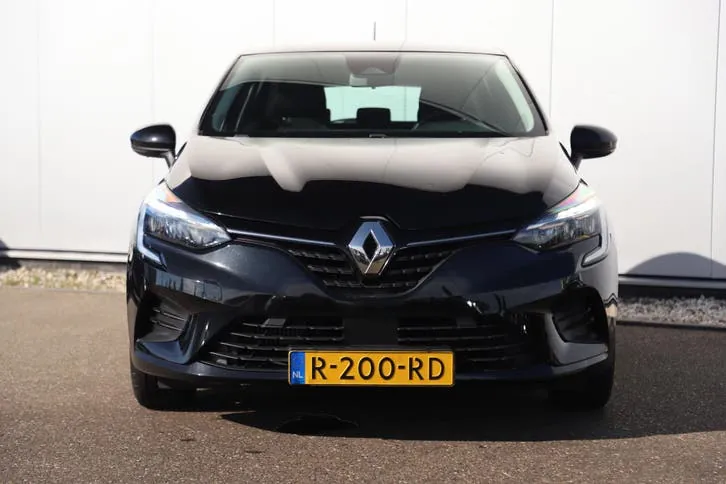 Renault Clio 2022 photo 2