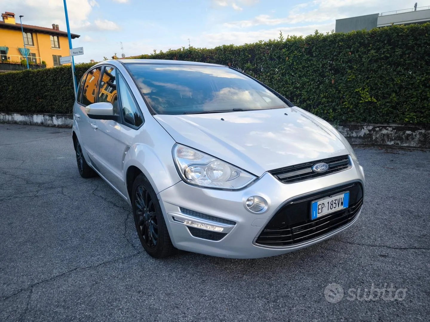 Ford S-Max 2013 photo 2