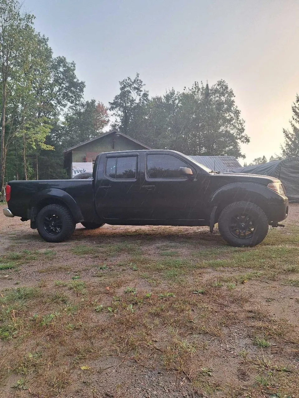 Nissan Frontier 2015 photo 2