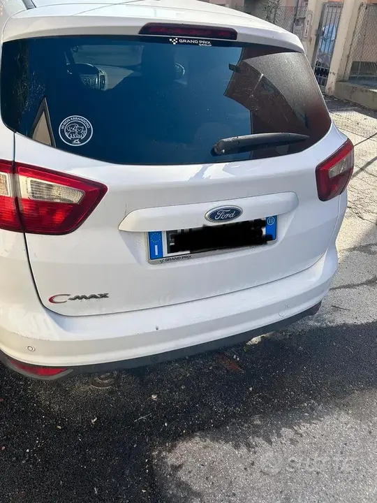 Ford C-Max 2011 photo 2