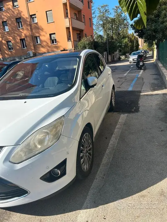 Ford C-Max 2011 photo 3