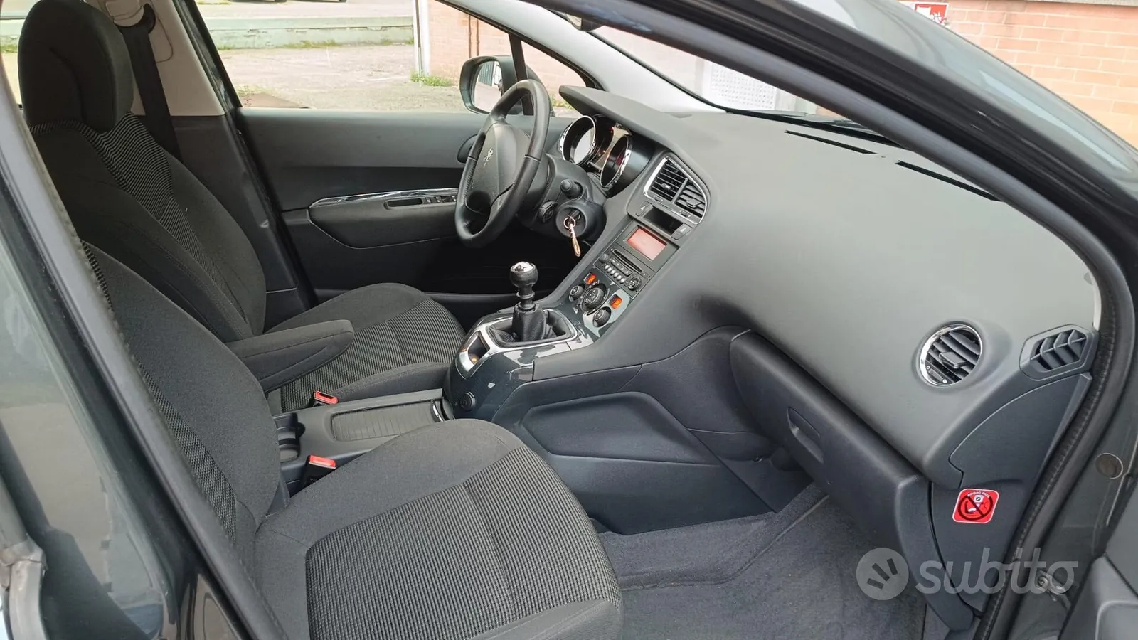 Peugeot 3008 2015 photo 5