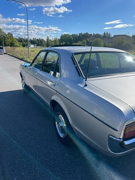Ford Granada 1977 photo 5