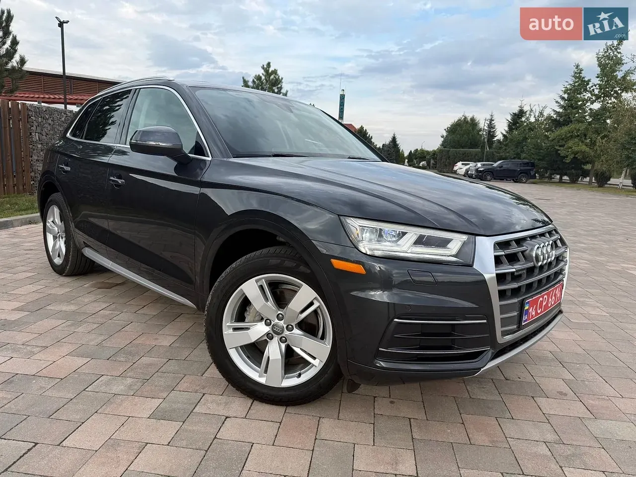 Audi Q5 2018 photo 2