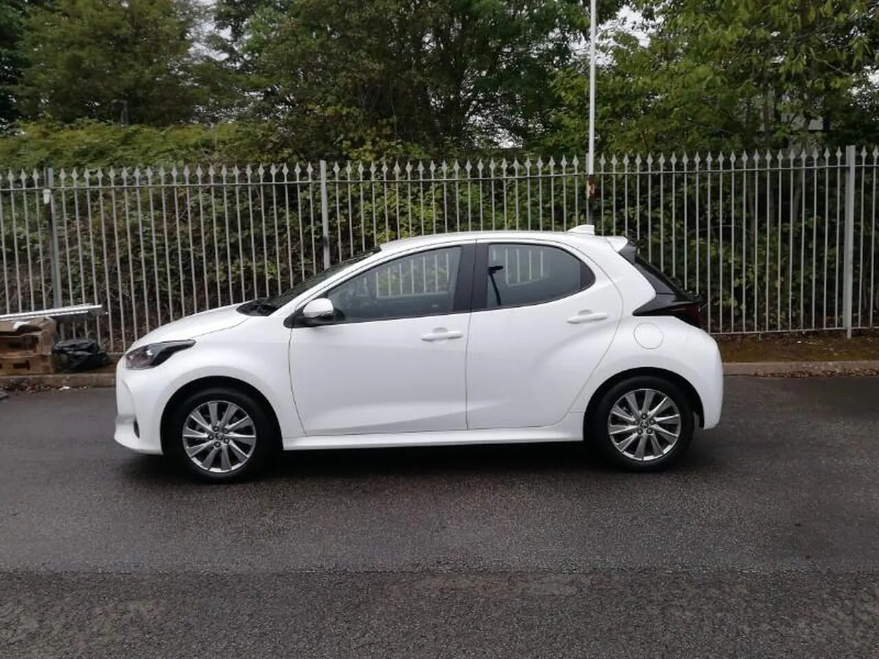 Toyota Yaris 2023 photo 4