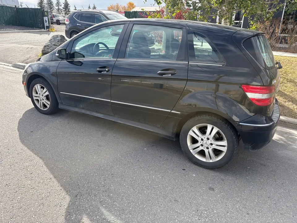 Mercedes-Benz B-Class 2009 photo 2