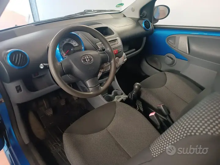Toyota Aygo 2010 photo 5