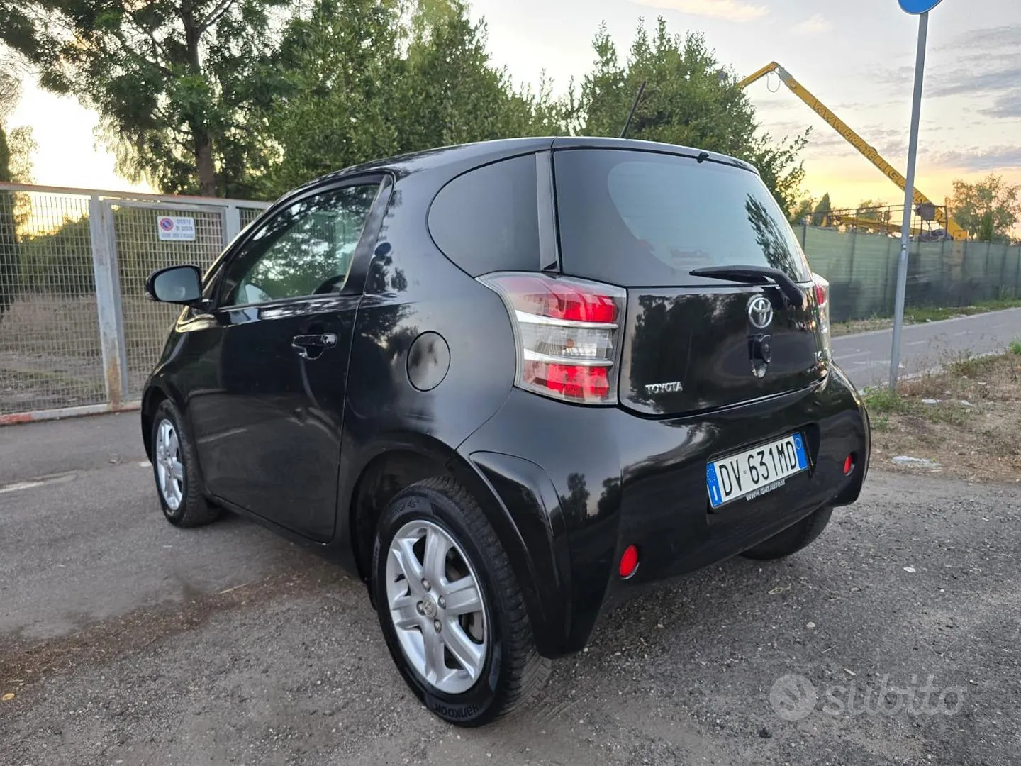 Toyota Iq 2009 photo 3