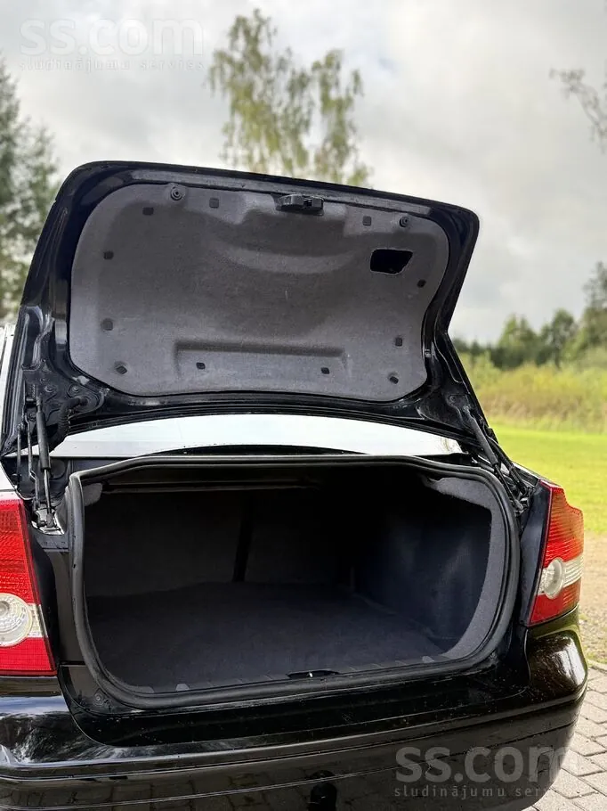 Volvo S40 2004 photo 5