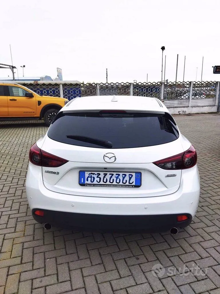 Mazda Mazda3 2016 photo 3
