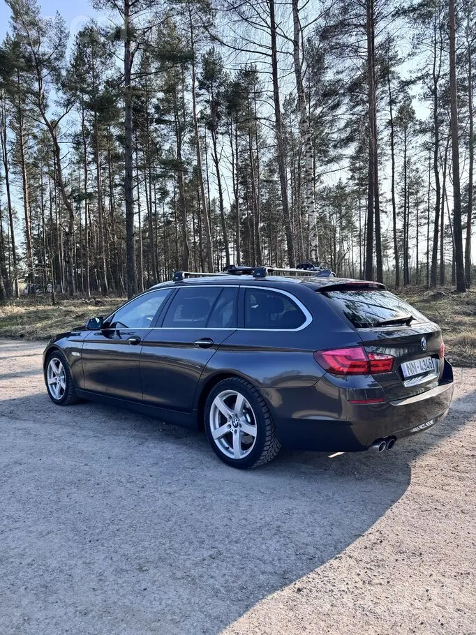 BMW 530 2011 photo 3