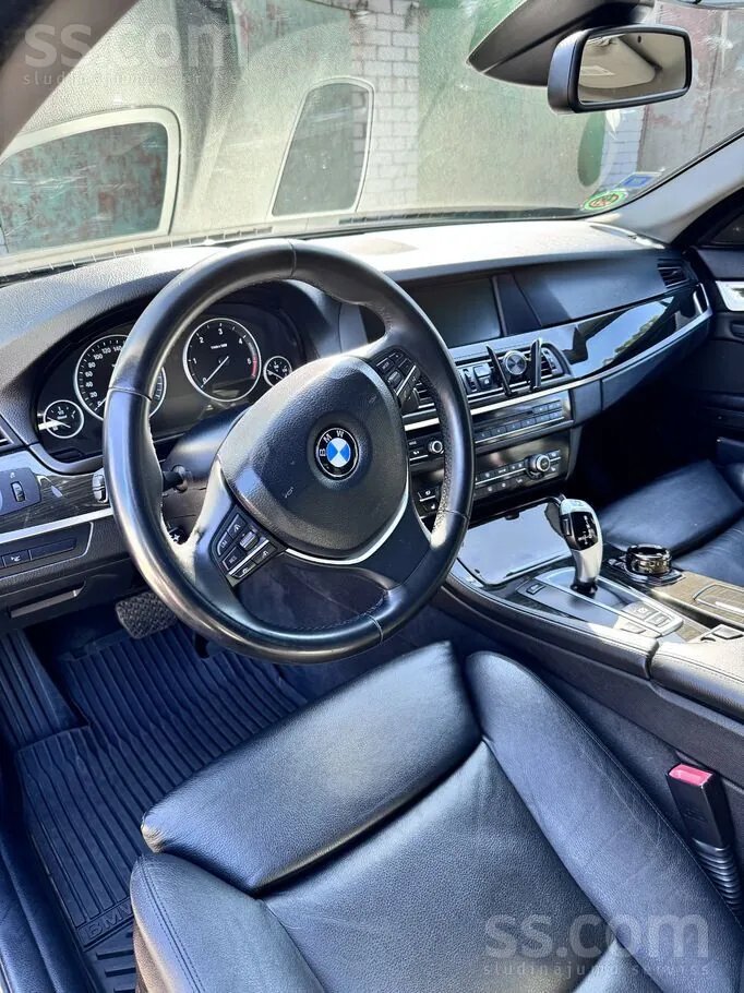 BMW 530 2011 photo 4