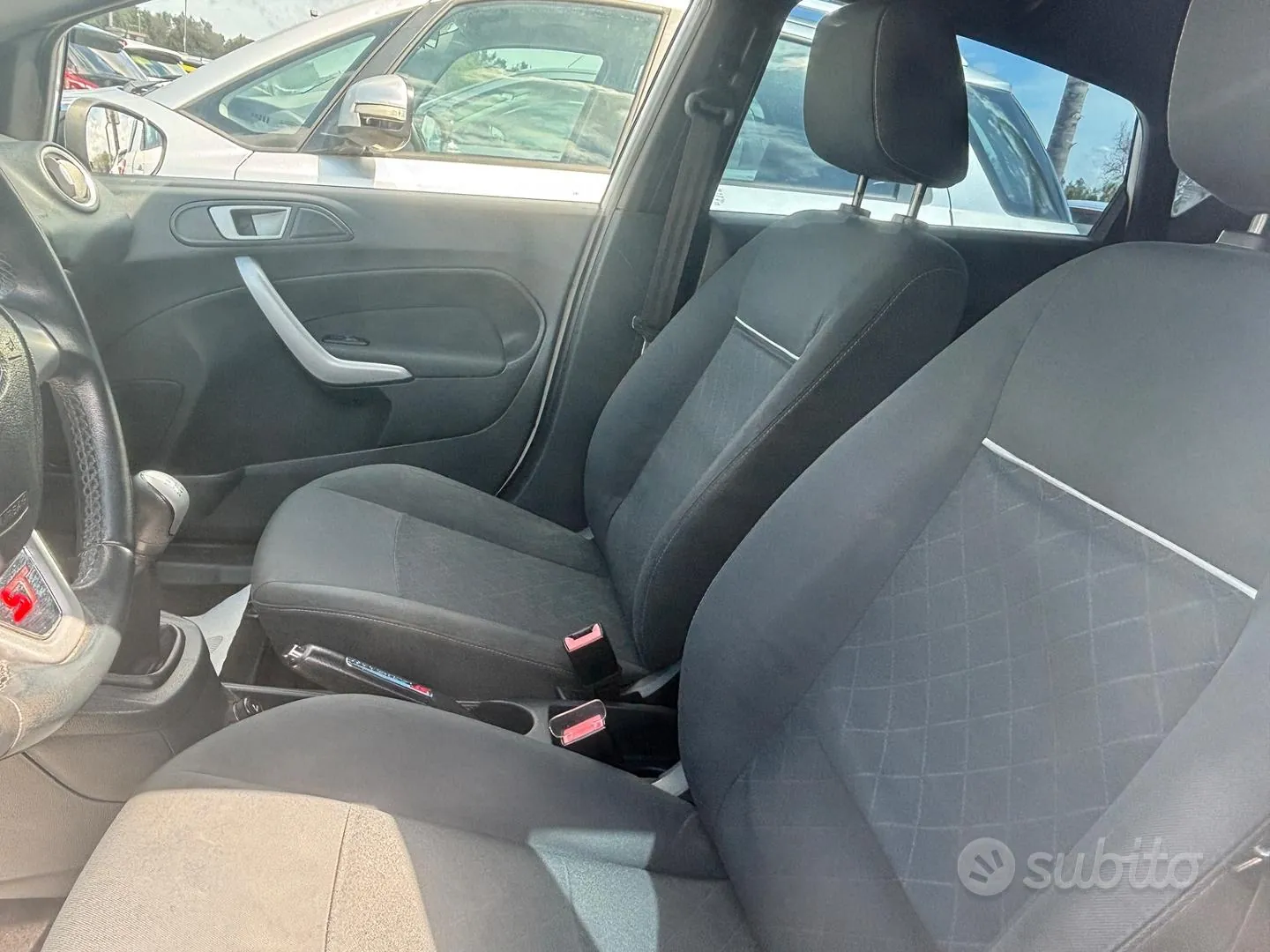 Ford Fiesta 2011 photo 5