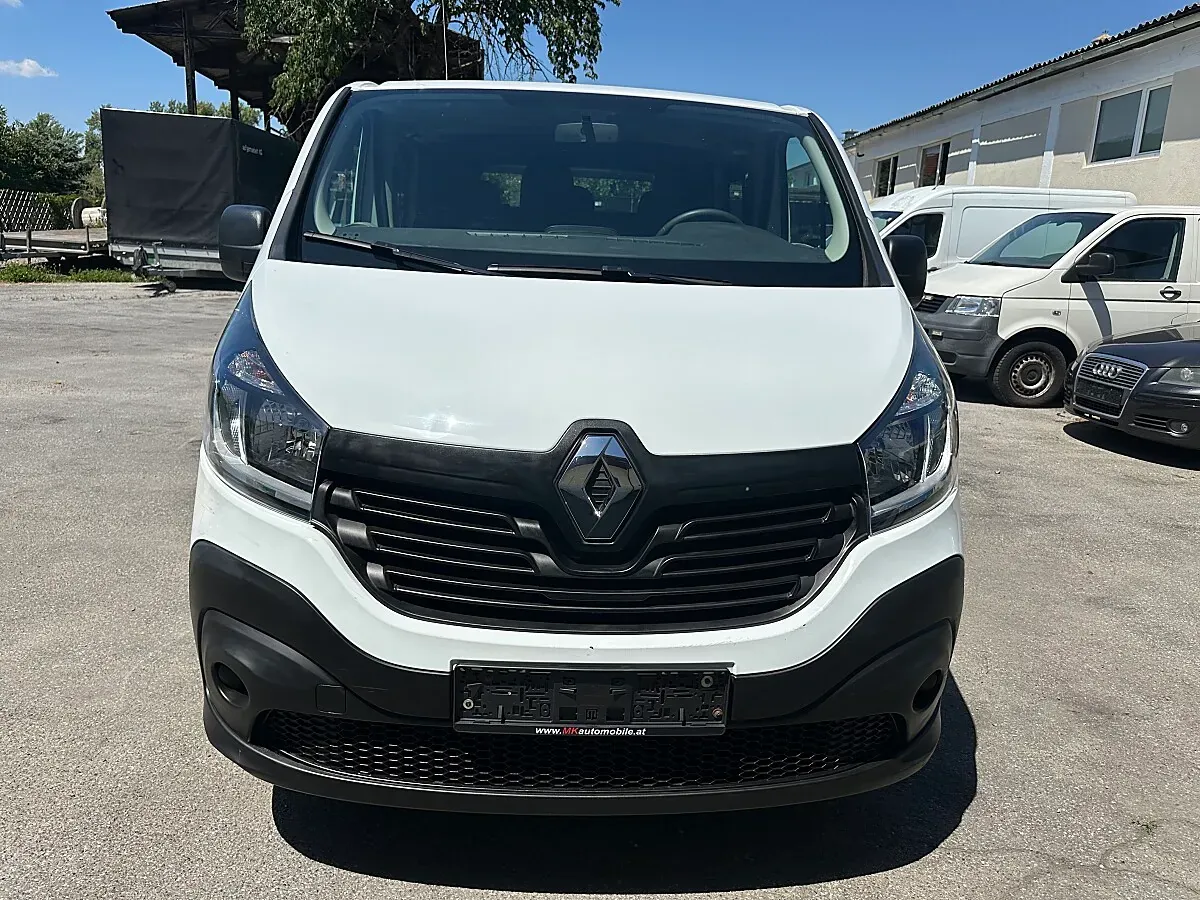 Renault Trafic 2017 photo 2