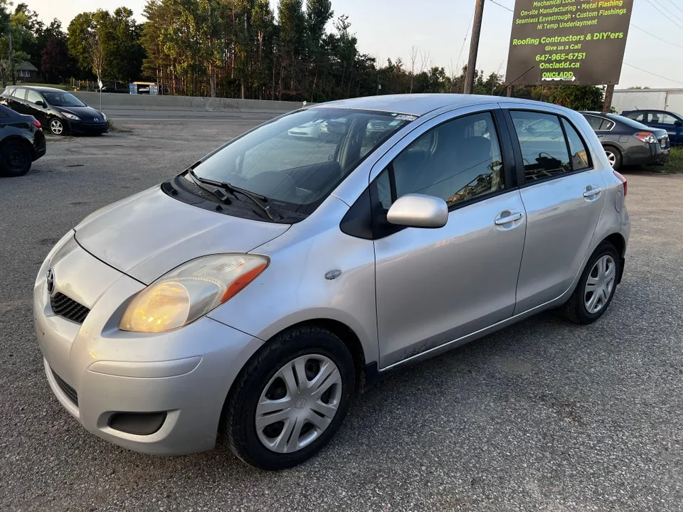 Toyota Yaris 2010 photo 2