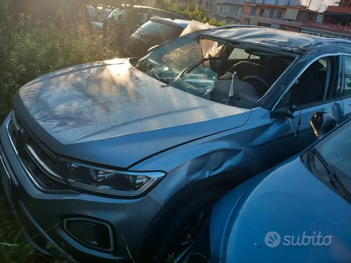 Volkswagen T-Roc 2025 photo 2