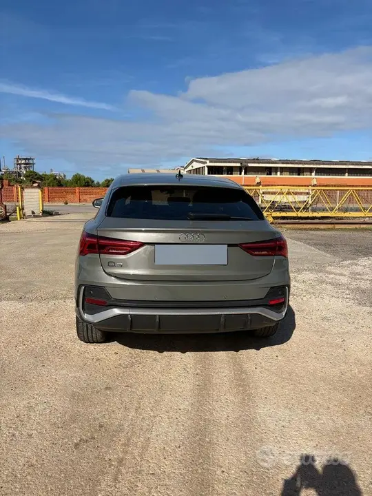 Audi Q3 2020 photo 4