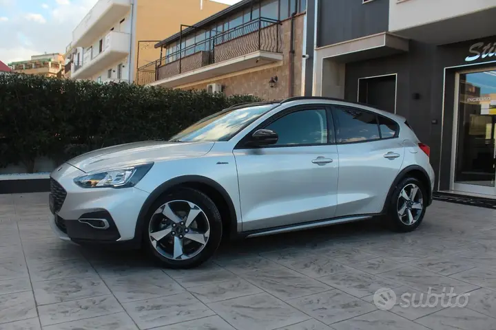 Ford Focus 2021 photo 3