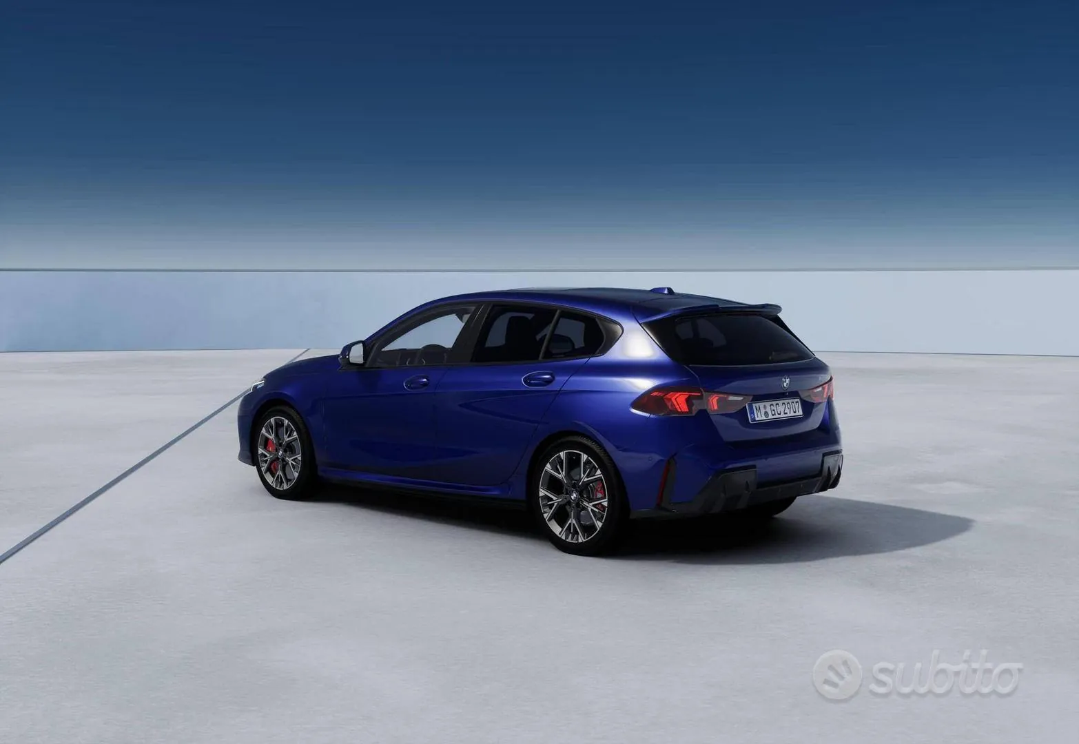 BMW 1 Series 2024 photo 2