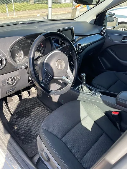 Mercedes-Benz B180 2013 photo 5