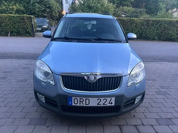 Skoda Roomster 2008 photo 3