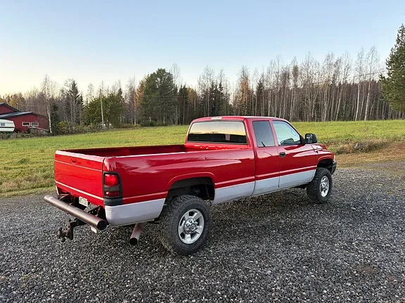 Dodge Ram 2500 1997 photo 2