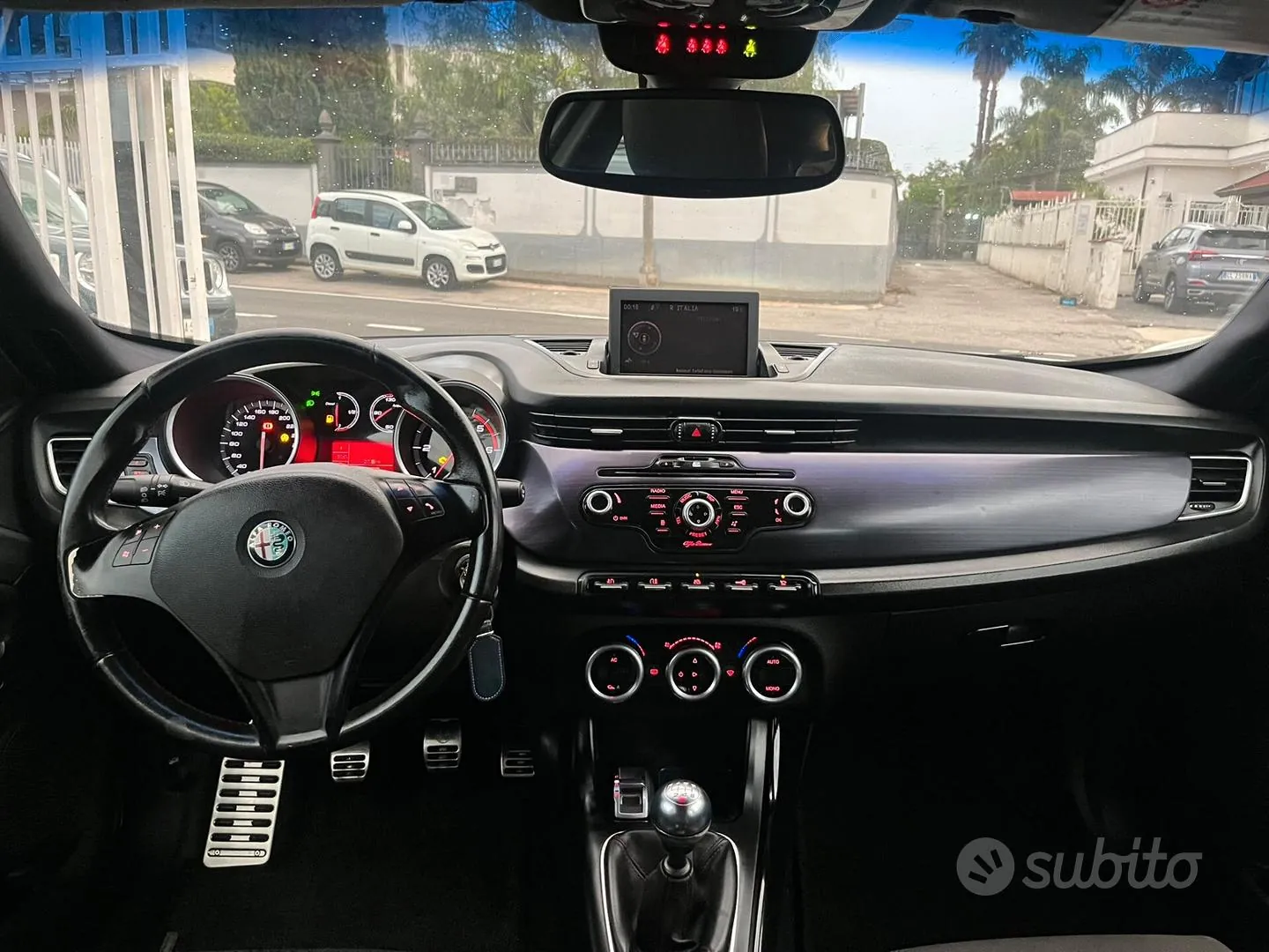 Alfa Romeo Giulietta 2011 photo 5