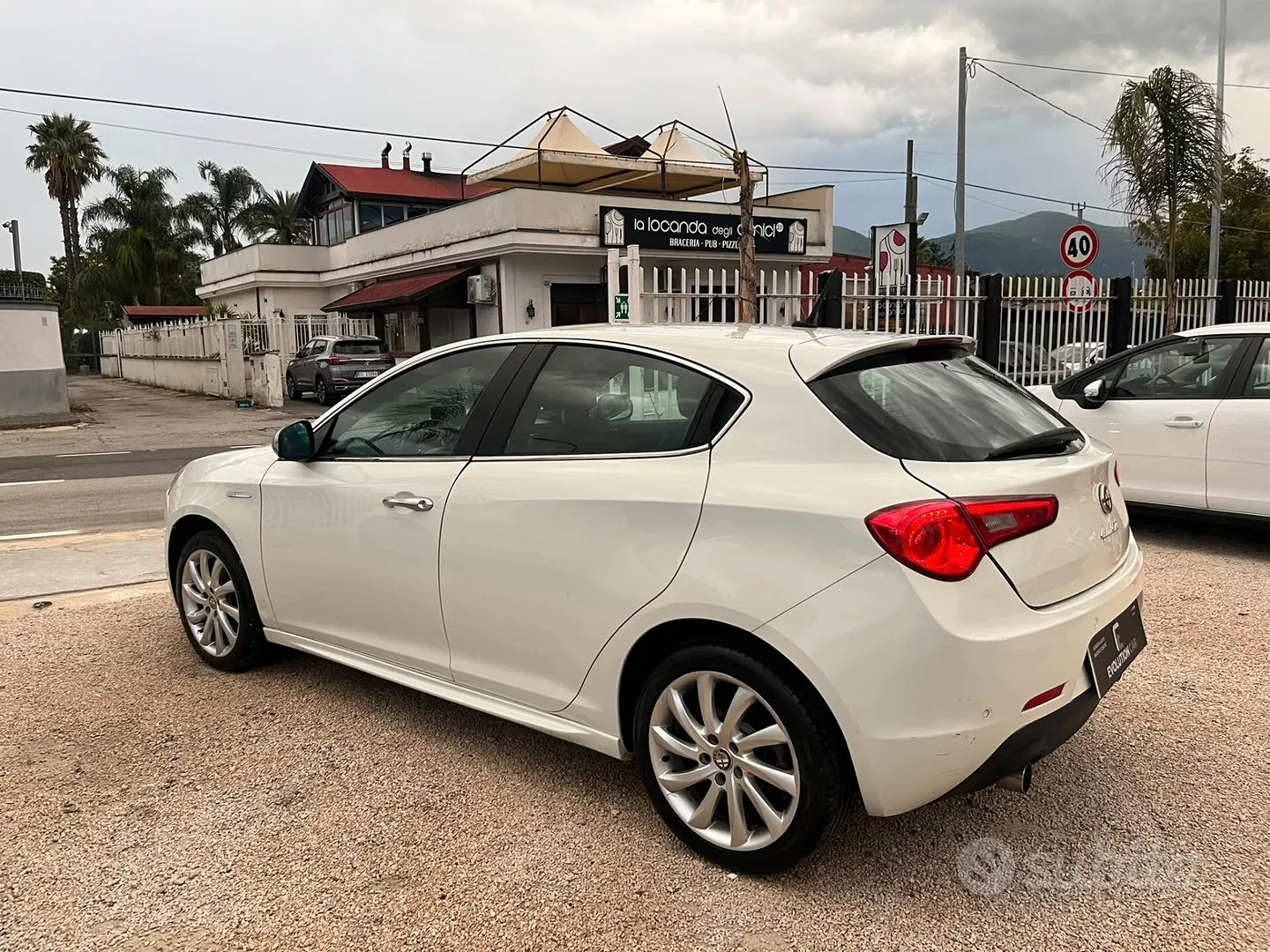 Alfa Romeo Giulietta 2011 photo 4